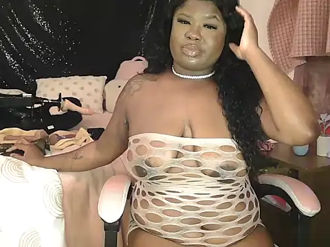 MissHeavenleighreign webcam