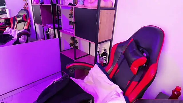 Amy_hoy69