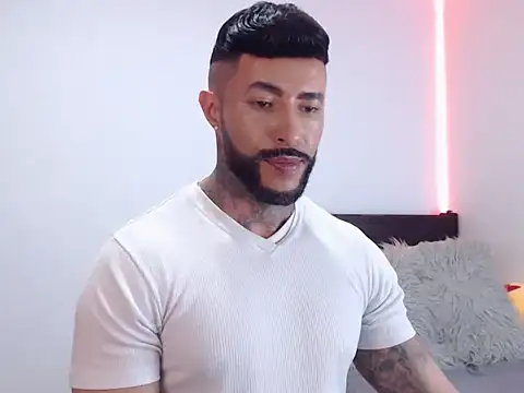 andrea_de_lucaa webcam
