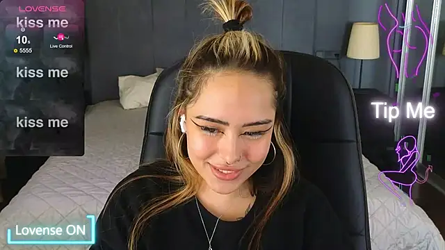 baby__kim webcam