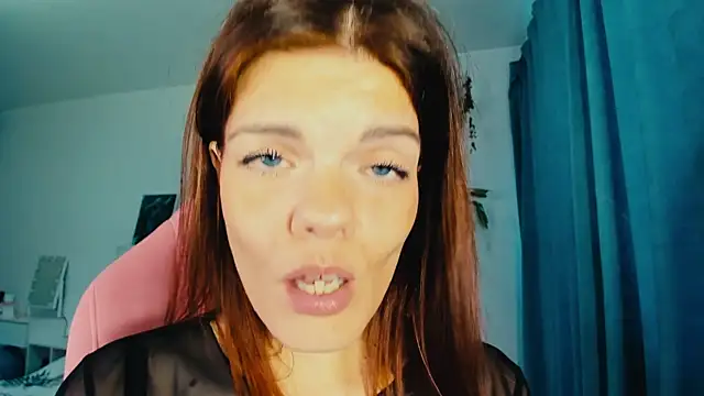 AlysaNightmoon webcam