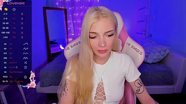 AnyaTaylor_ webcam