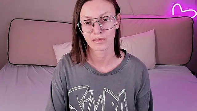 Elina_Gravess webcam
