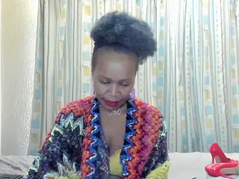 AfricanSquirtingQueen webcam