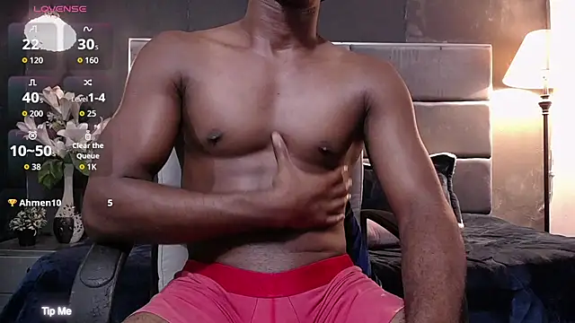 blackbignude webcam