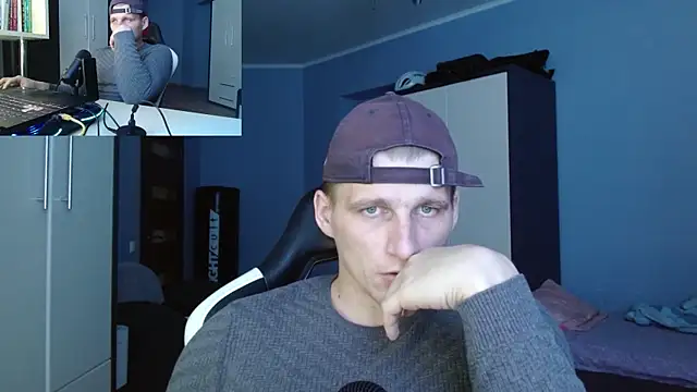PoliglotJoe webcam