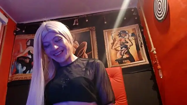 MEGANNIXX webcam
