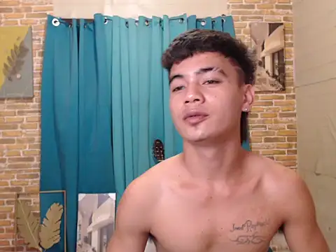 boy_raphael webcam