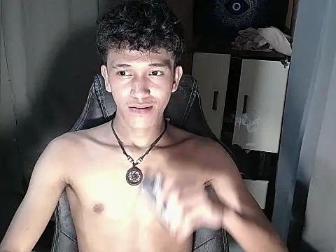 hugekenbigcock webcam
