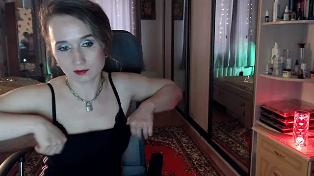 ClassyInna webcam