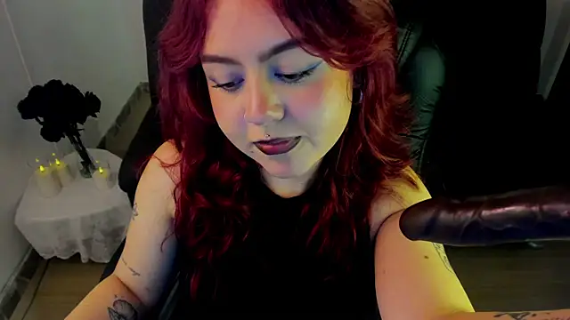 crimson_tati_ webcam