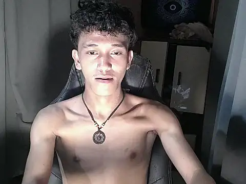 hugekenbigcock webcam