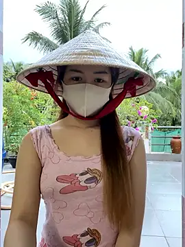 BabyThree_ webcam