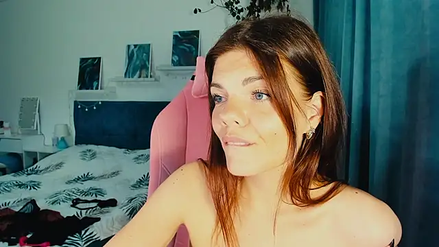 AlysaNightmoon webcam