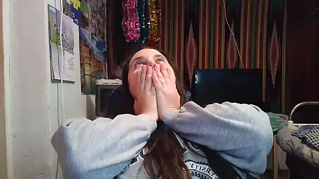 Cora_Maro webcam