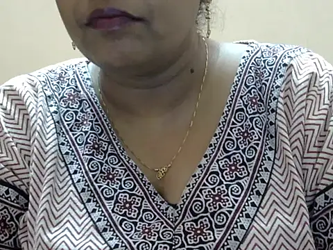 Riya_riyaa webcam