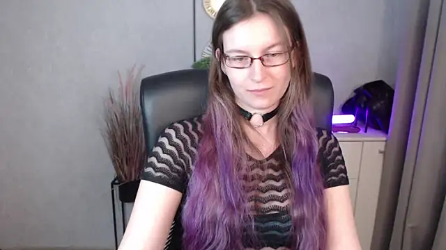 emmaxDelight webcam