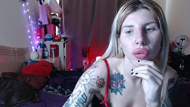 BLACKPeonyy webcam