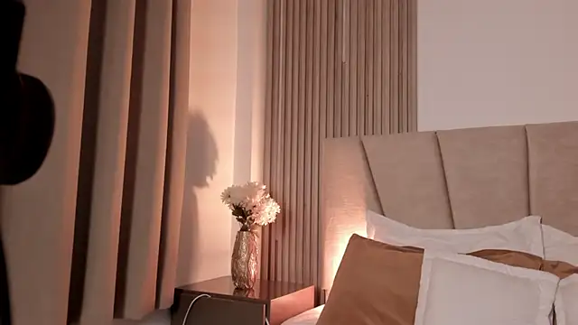 Victoria_Beaumont webcam