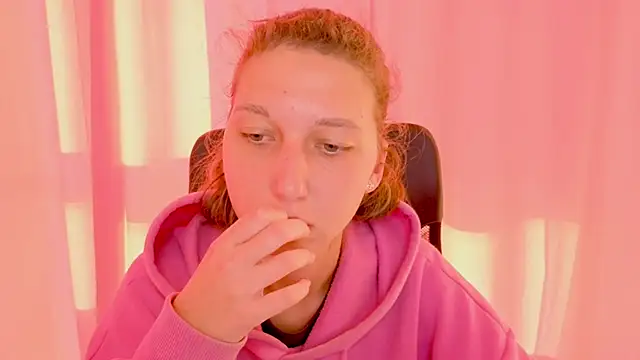CuteEllii webcam