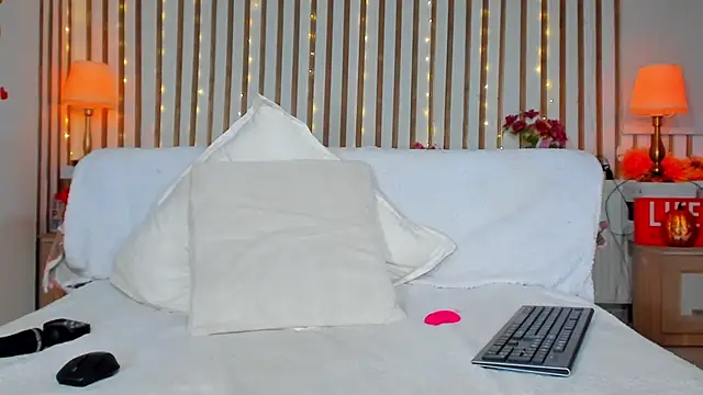 NatyPreciousss webcam