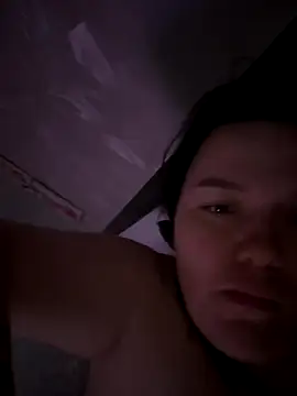 SunnyLeila2101 webcam