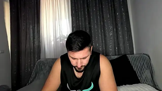 Gold_Alpha_Boy webcam