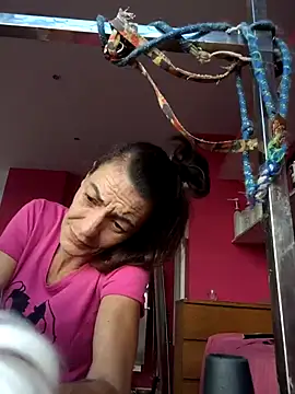 eimikuro11 (F milf) - me quito el camison