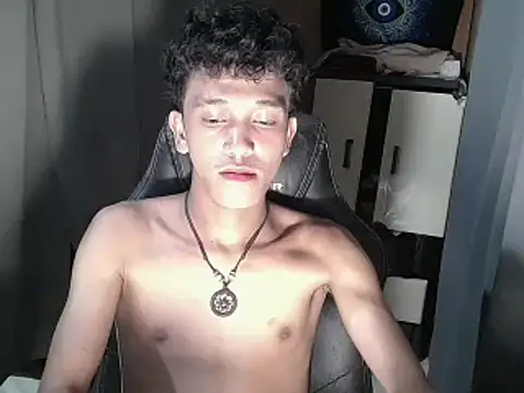 hugekenbigcock webcam