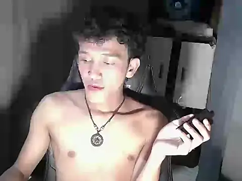 hugekenbigcock webcam