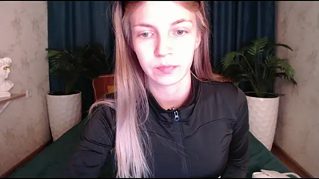 HitGyrl webcam
