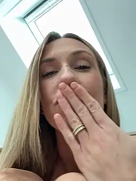 lola_tentatiion webcam
