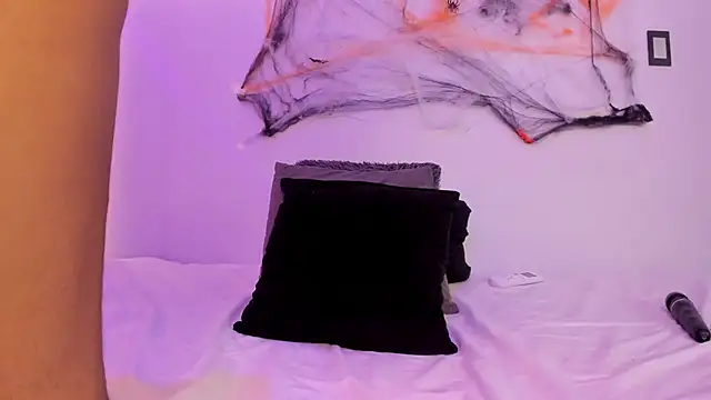 AntonellaQueenn webcam