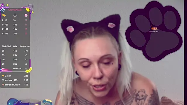 sarah_sky_official webcam