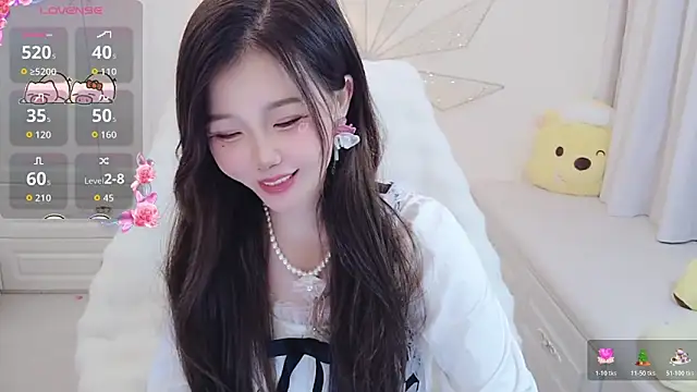 coco-di (F young) - 嗨哥哥们晚上好呀😍跳一只小模样