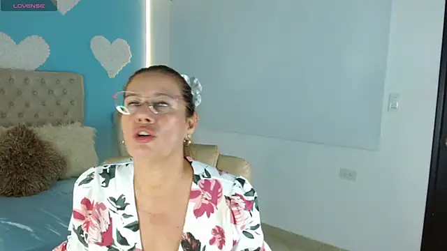 channelsmith_55 webcam