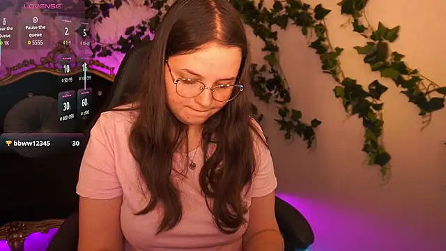SophieDreamss webcam