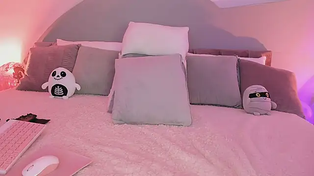 Nicolle_W webcam