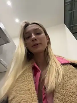 Lia__Love
