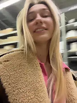 Lia__Love