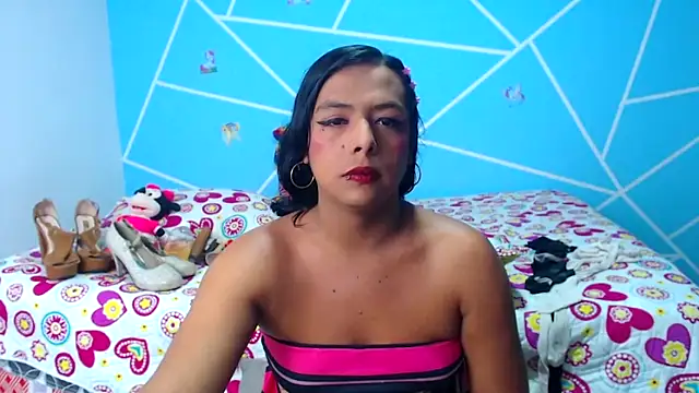 EmilyTsSweet webcam