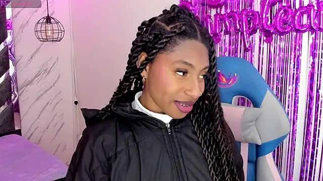 Queen_perla_ webcam