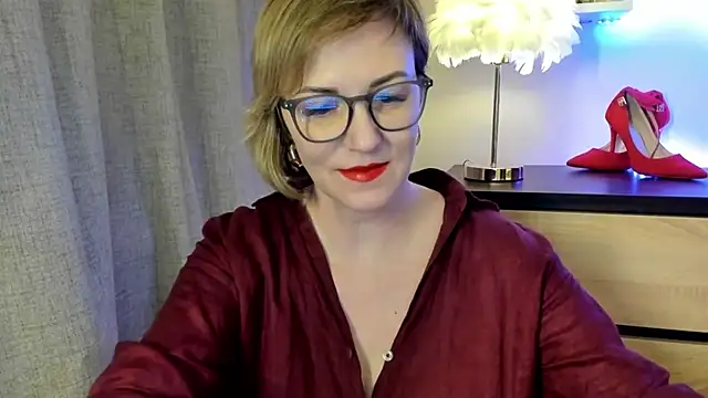 feliziaDesire webcam