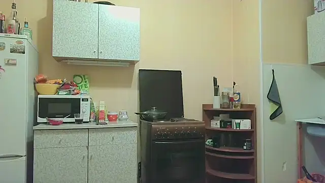 Lucy_Divine webcam