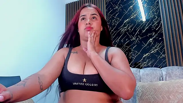 Lyla_19 webcam