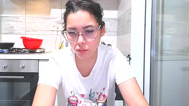 LovelyJulliette webcam