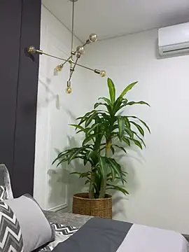 TiffanyyLam webcam
