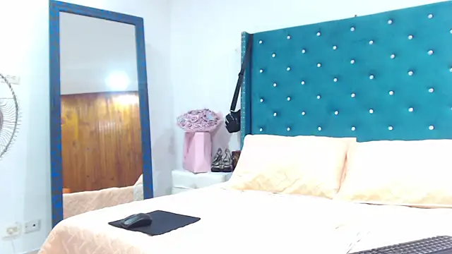 KimScarleth webcam