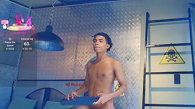 AlanCutee webcam