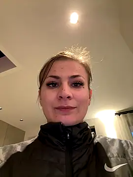IsabellaEtha webcam